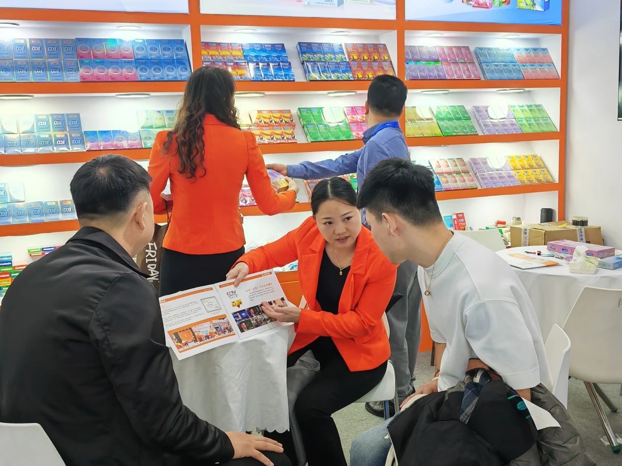 創新產品,打破同質化,康祥復配玻尿酸避孕套燃動武漢國藥會暨2025新品提前發布4.jpg